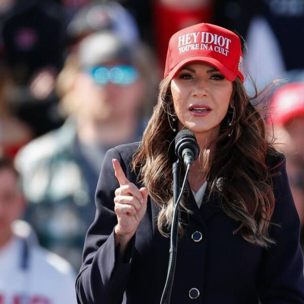 HEY IDIOT YOU'RE IN A CULT : MAGA Hat - Image 2